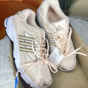 Adidas Womens Response CL shoes